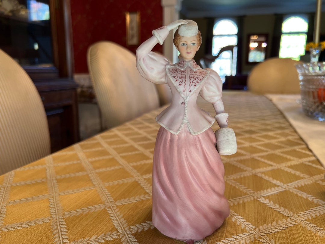 Vintage Lenox Figurine the Lenox Gibson Girls Fine Porcelain Etsy