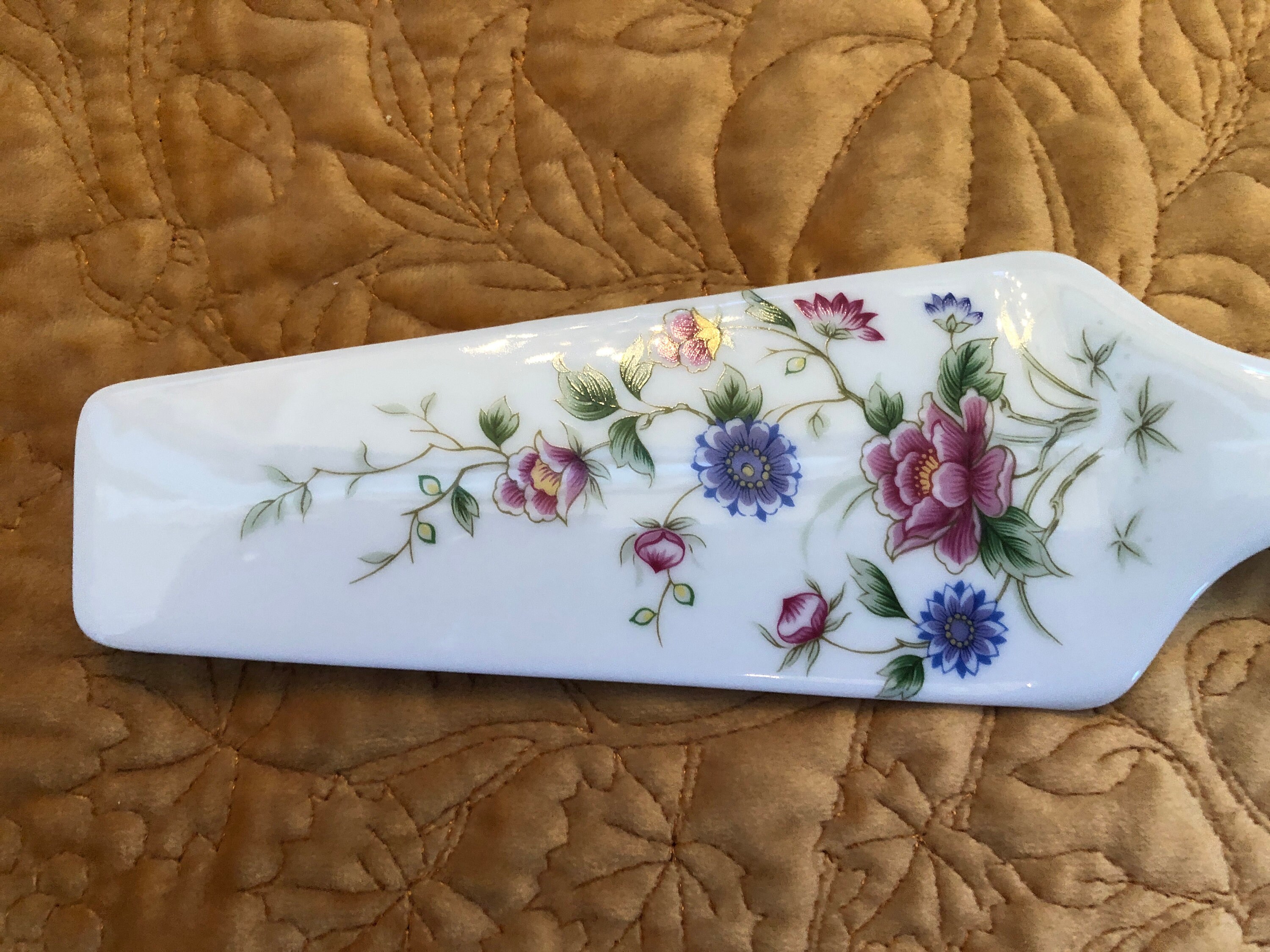Pelle à Gâteau Vintage En Porcelaine – Sadek – Décor Floral