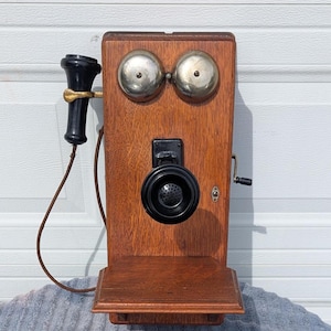 RARE Find! Beautiful Antique Solid Oak Wall Phone! Gorgeous Handcrafted Quartersawn Oak Wall Phone with Internals (no battery)