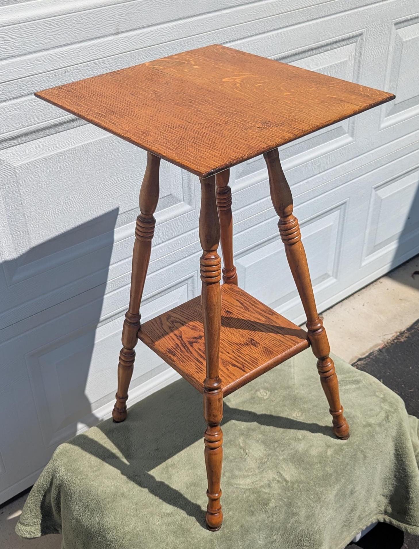 【 ARCHIVE 】 BOBBIN LEG — 19世紀の小さなサイドテーブル Antique Bobbin Leg Table - Etsy