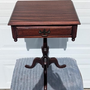 RARE Find! Amazing Antique Hand Carved Mahogany End Table, Night Stand with Turned Pedestal, Professionally Refinished by Master Craftsman