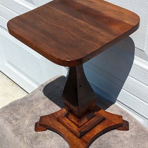 Rare Find!  Gorgeous Small Hand Carved Walnut Side Table Accent Table Plant Stand