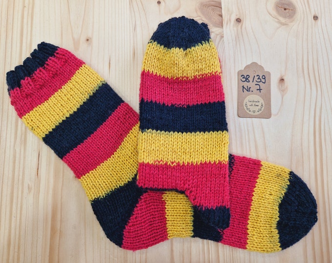 8-ply socks size 38/39 hand-knitted
