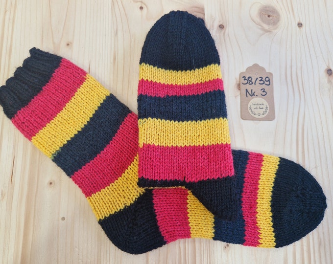 8-ply socks size 38/39 hand-knitted