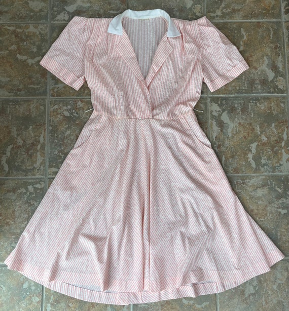 Vintage 1950s Light Pink and White Striped Floral… - image 1