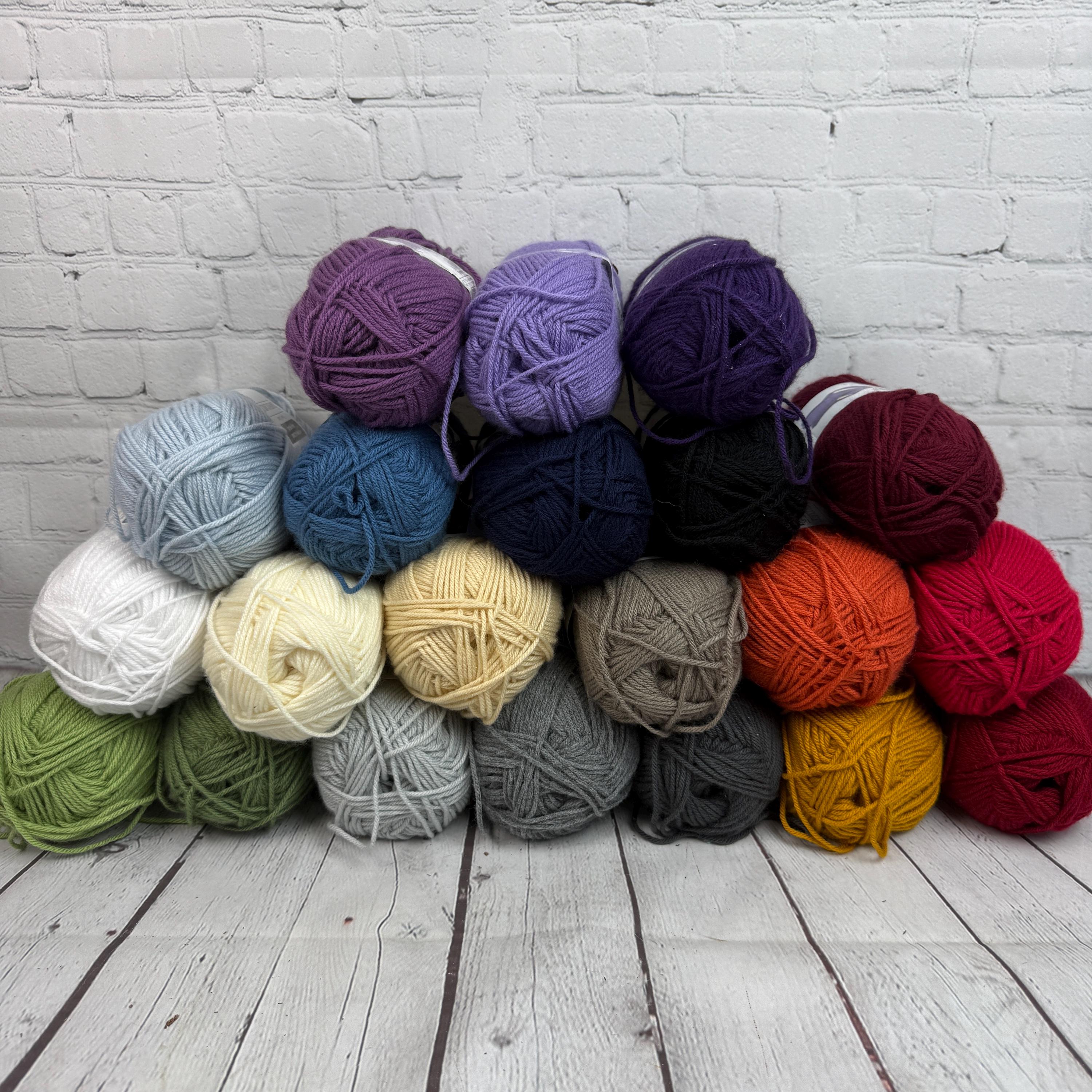 Loops & Threads Impeccable, Medium 4/285yrds/260m- Variety of