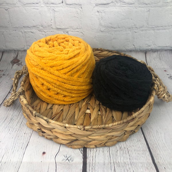 Bernat Blanket yarn Coal and Burnt Mustard for Amigurumi/Gift for Amigurumi Beginners/Yarn for Plushies/Yarn for making Eyes in Stuffies