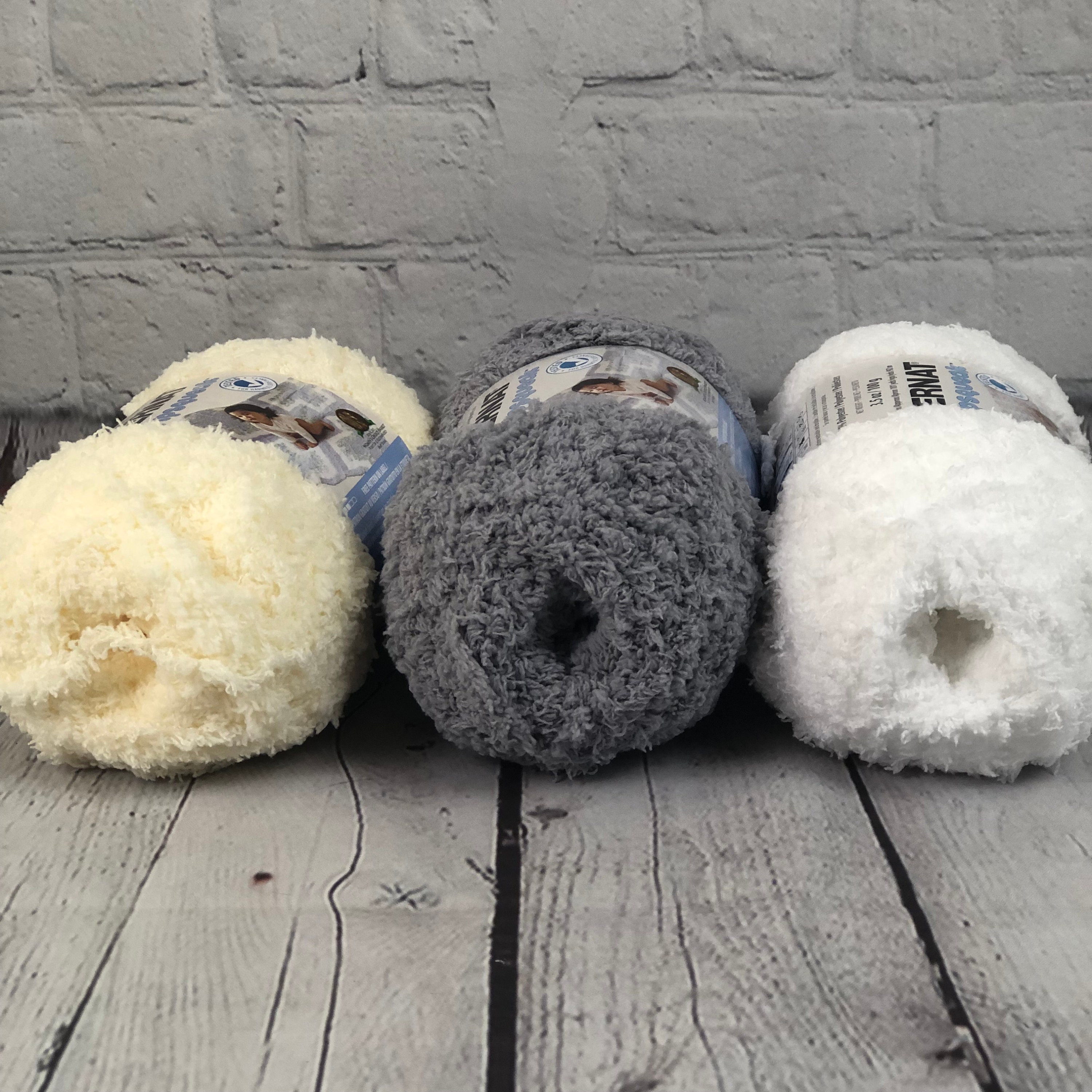 NEW Bernat Plush Yarn