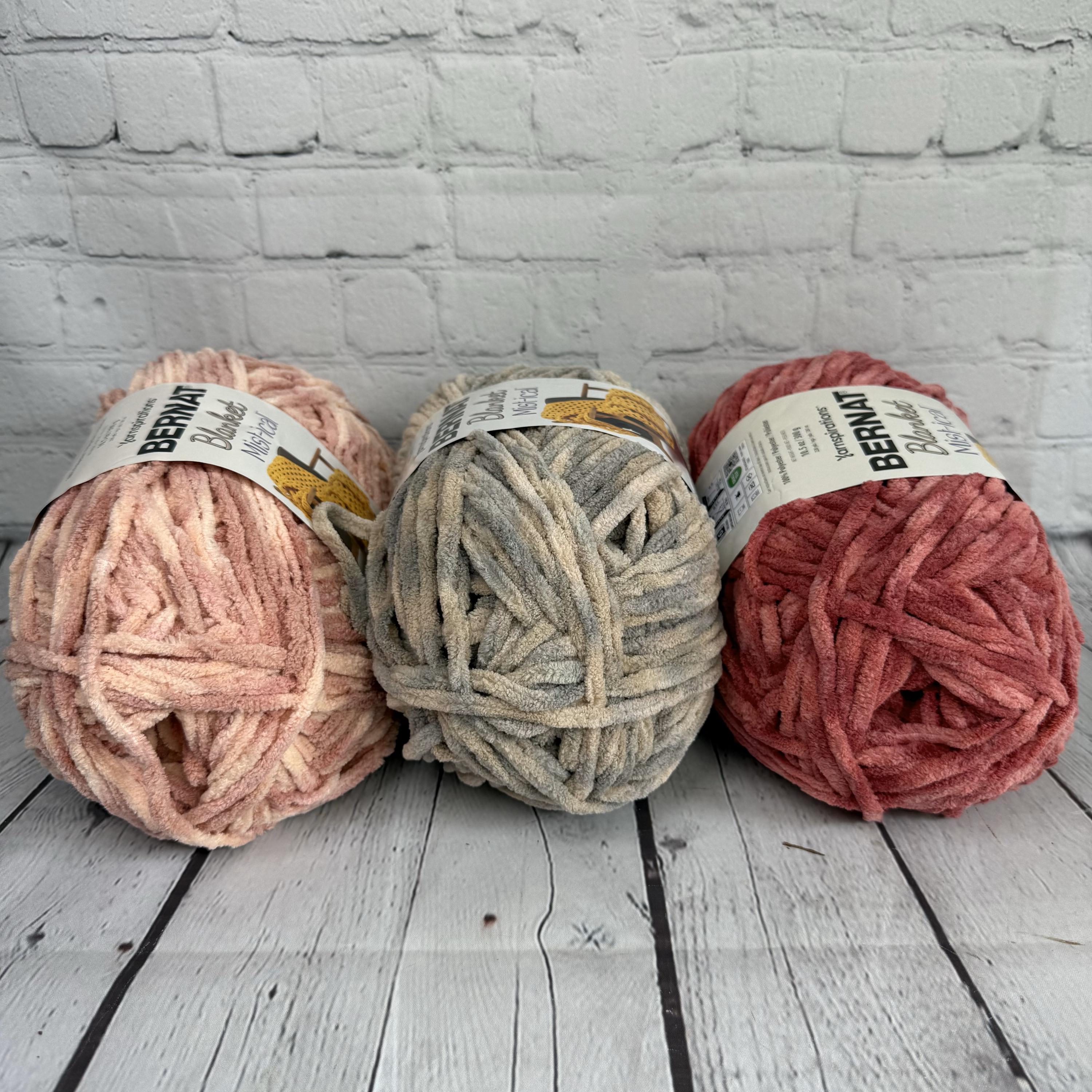 Bernat Blanket Big Yarn Pink