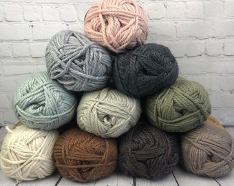 Lion Brand RE-Spun Thick & Quick/Super Bulky yarn/Large skein/soft and chunky fiber/environmental conscious/Beautiful colours and variety