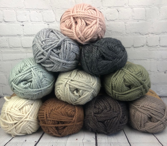 Lion Brand Re-Spun Bonus Bundle Yarn by Lion Brand