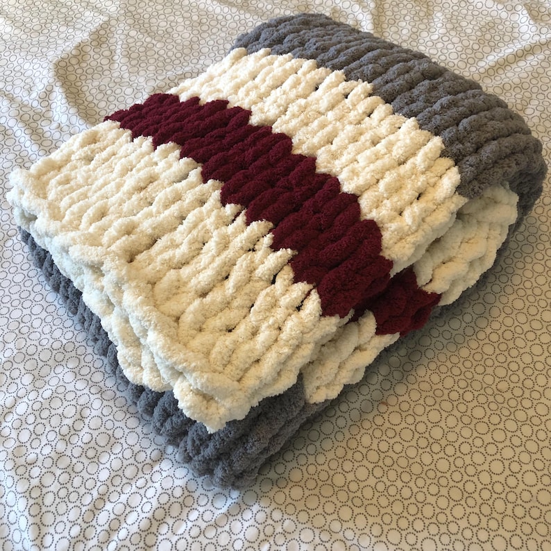 dezignsbydyan Chunky Knit Chenille Throw