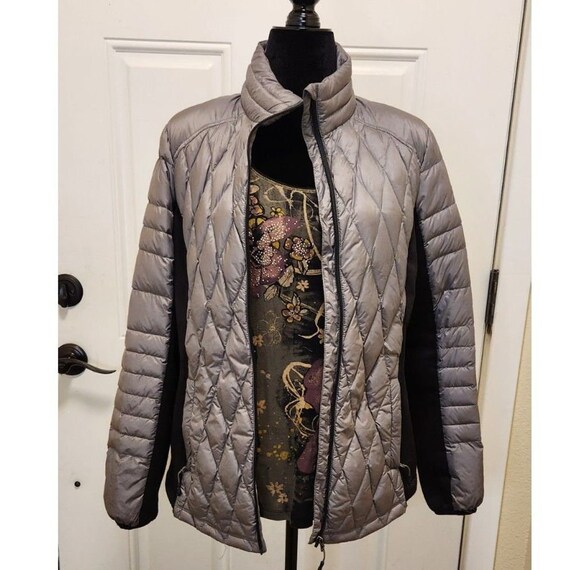 Quilted Grey & Black Jacket + Tshirt Women's Large - image 1