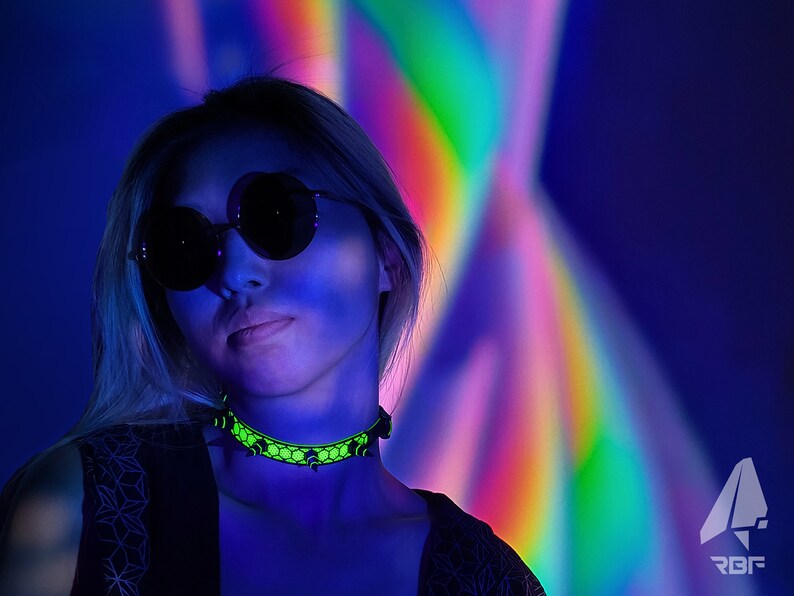 Hex Perf Pattern Perf-hex Rubber Spike Choker (UV Reactive, Necklace, Artwear, Rave ...