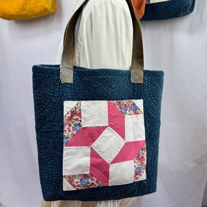 Bolsa acolchoada, bloco de colcha vintage, bolsa com quadrado de colcha órfão, bolsa acolchoada vintage