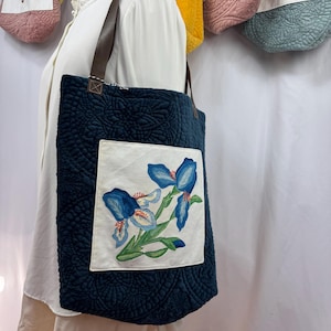 Bolsa tote, bloco de colcha vintage, bolsa tote com quadrado de colcha órfão, bolsa tote acolchoada, cottagecore