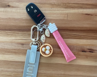 2 Lip Gloss Keychain Caps