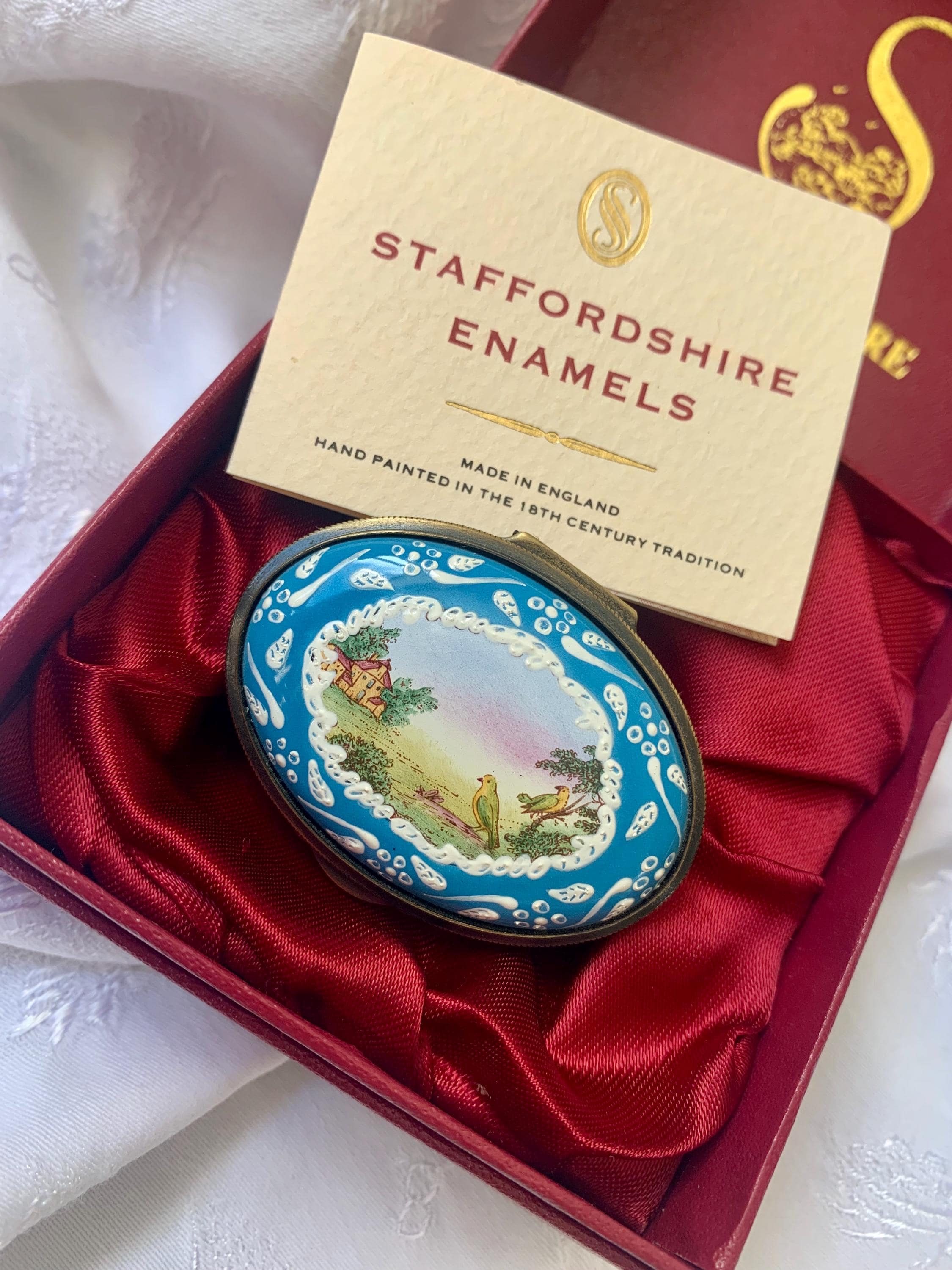 英国STAFFORDSHIRE ENAMELS ピルケース　テディベアピルケース Staffordshire Enamels Marmalade Cat Trinket/Pill Box