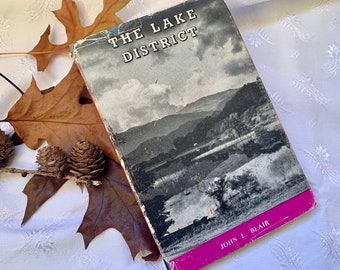 The Lake District,  Chambers’s Illustrated Guide, John L Blair, vintage book, map