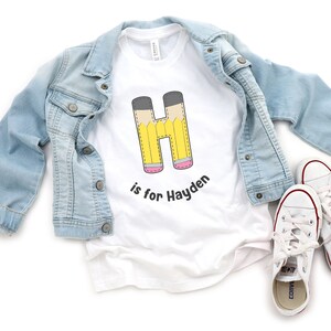 Carta de regreso a la camisa de la escuela, camisa de nombre, camisa de nombre de niños, camisa de nombre de niños, camisa de nombre personalizada, camisa de letras de la escuela de niños