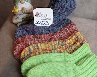 Handgestrickte Freizeitsocken mit Baumwolle in Größe 22/23