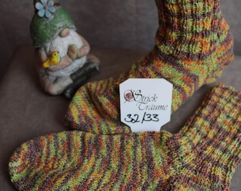Handgestrickte Freizeitsocken mit Baumwolle in Größe 32/33