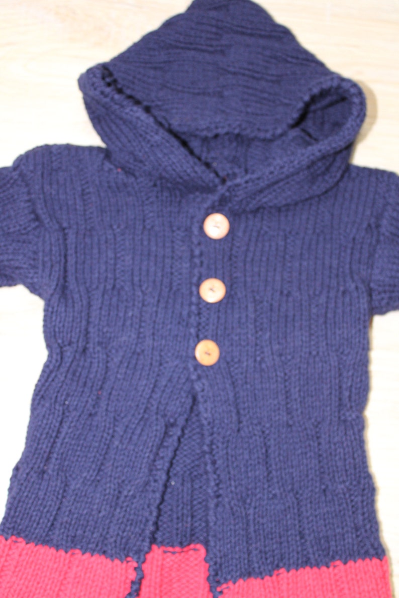 Handgestrickte Kapuzenjacke für Babys Bild 8