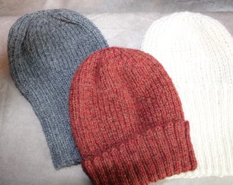 Bonnet femme tricoté à la main en 100% bébé alpaga