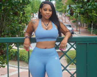 Buy Sports Bra and Leggings Set Online 