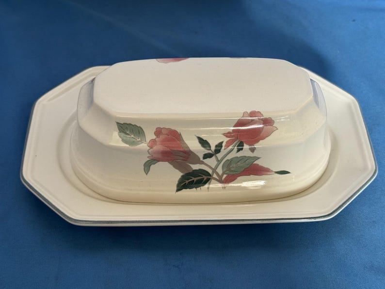 Mikasa Continental Silk Flower Plates and Cups Japan image 12