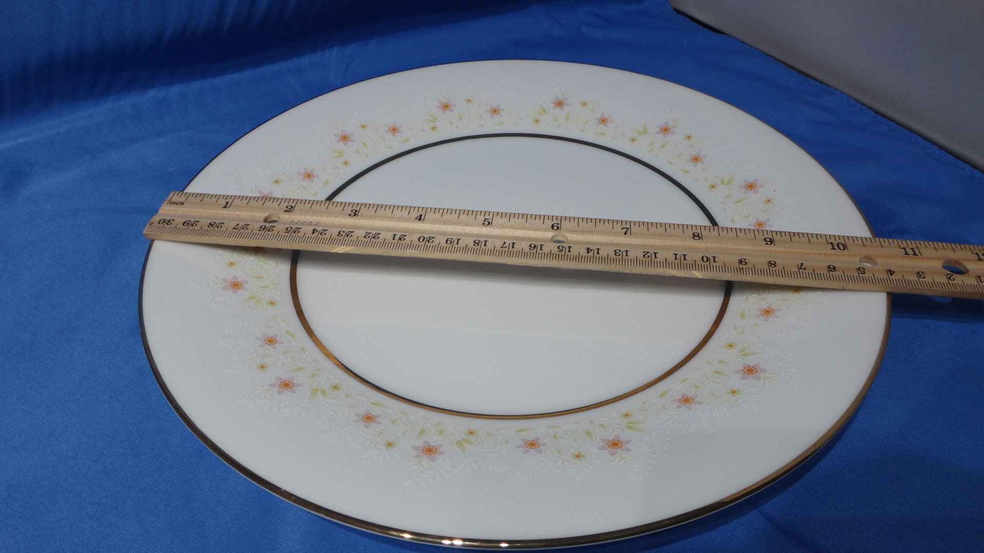 Noritake Augusta 2025 Plates With Gold Trim Etsy