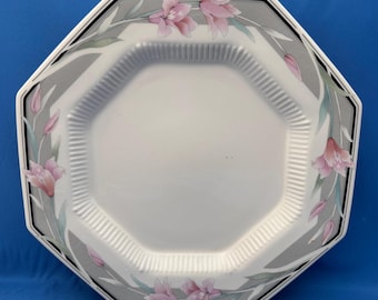 Nikko Classic Collection Christmastime , 5 Dinner Plates Japan