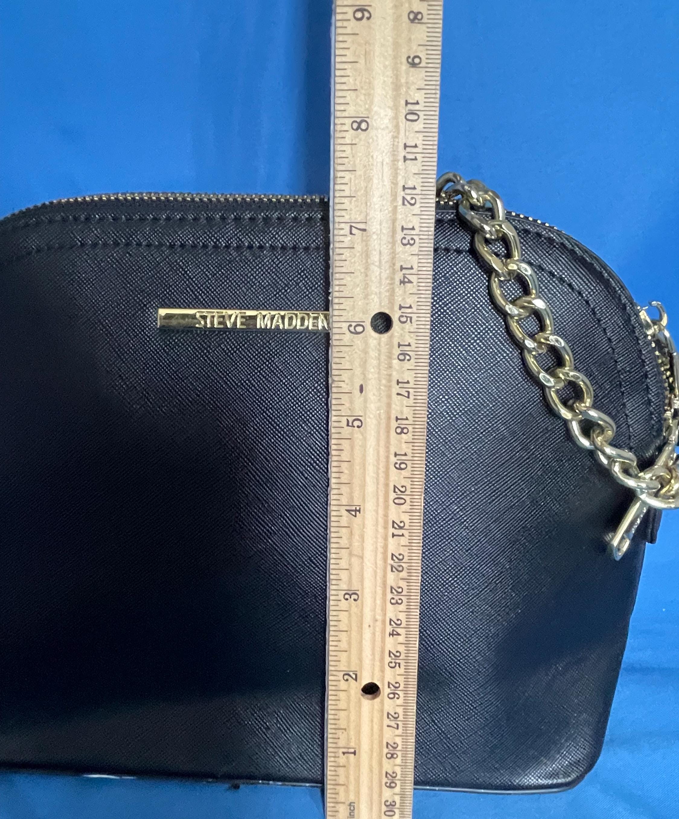 【Steve Madden】 Royce バックパック ブラック/ゴールド ROYCE Black/Gold Women's Quilted Backpack – Steve Madden