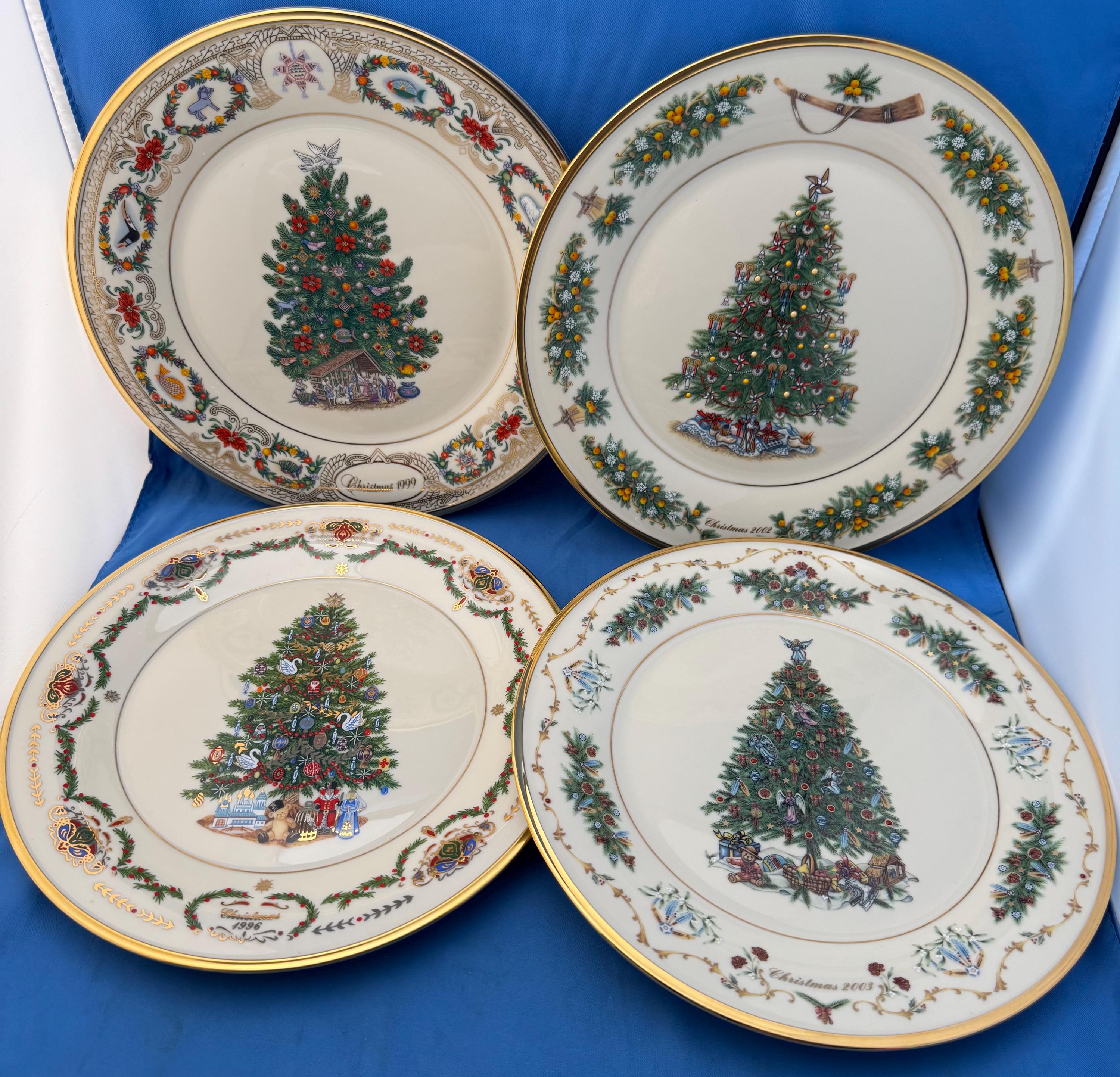 Piatto Da Collezione Lenox Annual Holiday 1992 - "Home For The Holidays" - Seconda Edizione Limitata In Porcellana Avorio Con Bordo Oro 24k