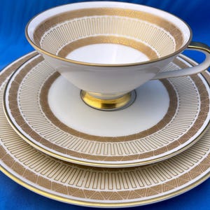 Hutschenreuther Selb Bavaria Teacup Saucer with Dessert Plate