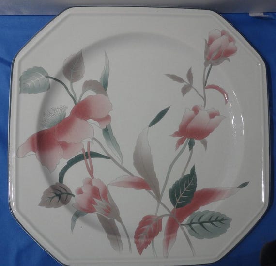 Mikasa Continental Silk Flower Plates and Cups Japan