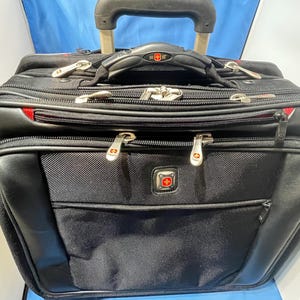 SwissGear Rolling Wheeled Business Computer Carry On Luggage
