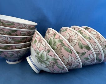 Japanische florale Reisporzellanschalen von Arita oder Nabeshima Ware