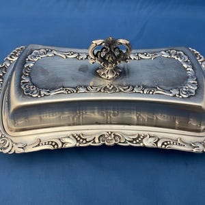 【FB Rogers】 ライオンのバターディッシュ / キャビアサーバー Vintage 1883 F.B. Rogers Silver Co. 273 Dome Roll Top Caviar