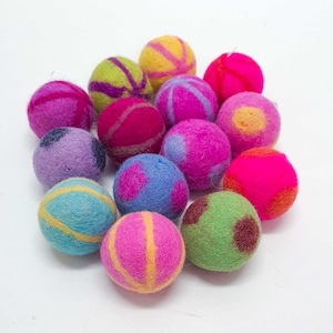 3 Handmade Juggling Balls Hacky Sacks Magic Balls Felt Balls Toys Stress Balls Xmas