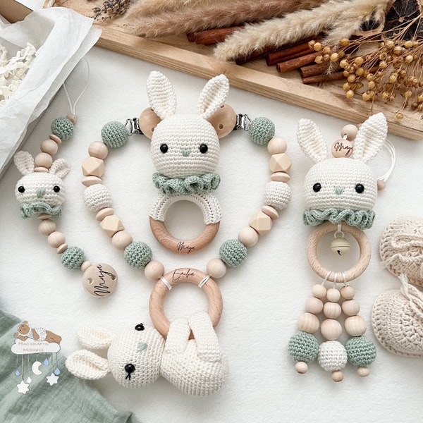 Personalisiert Sparset Kinderwagenkette Anhänger Greifring Schnullerkette Geburtsgeschenk Babyshower Taufe mit gravur Hase Creme und Mint