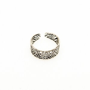 Earcuff Ikaria made of 925 sterling silver, minimalist boho earcuff with zig zag pattern, wearable without ear piercing, real silver jewelry