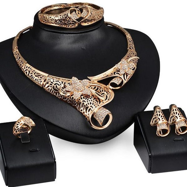 Collar Bib Necklace Set