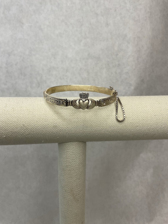 Vintage Sterling Silver Claddagh Bangle Bracelet