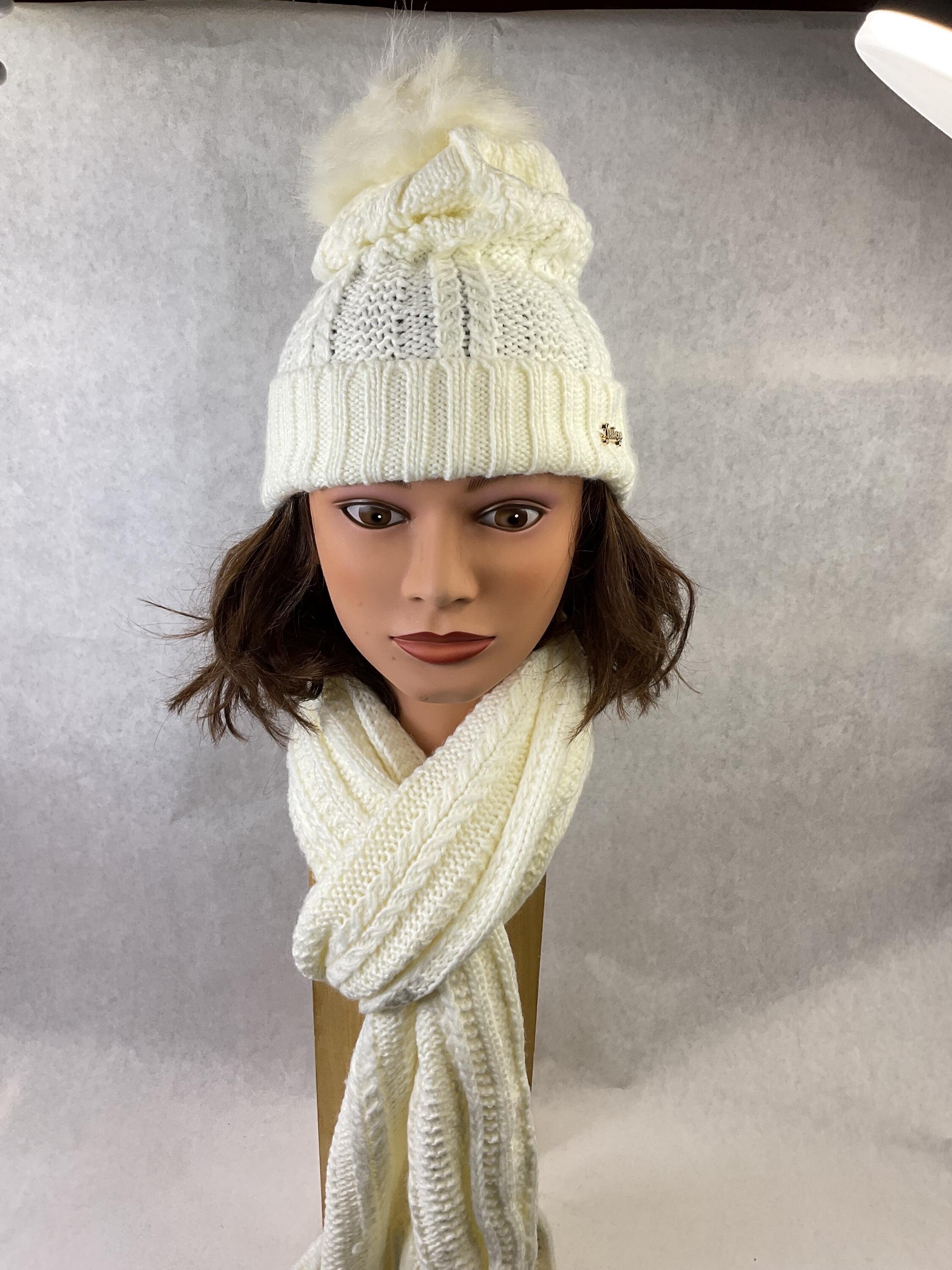 Three Piece Juicy Couture Knit Cap,scarf and Gloves - Etsy display picture 3
