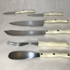  Cutco Table Knives Set of Four with Tray, Four of