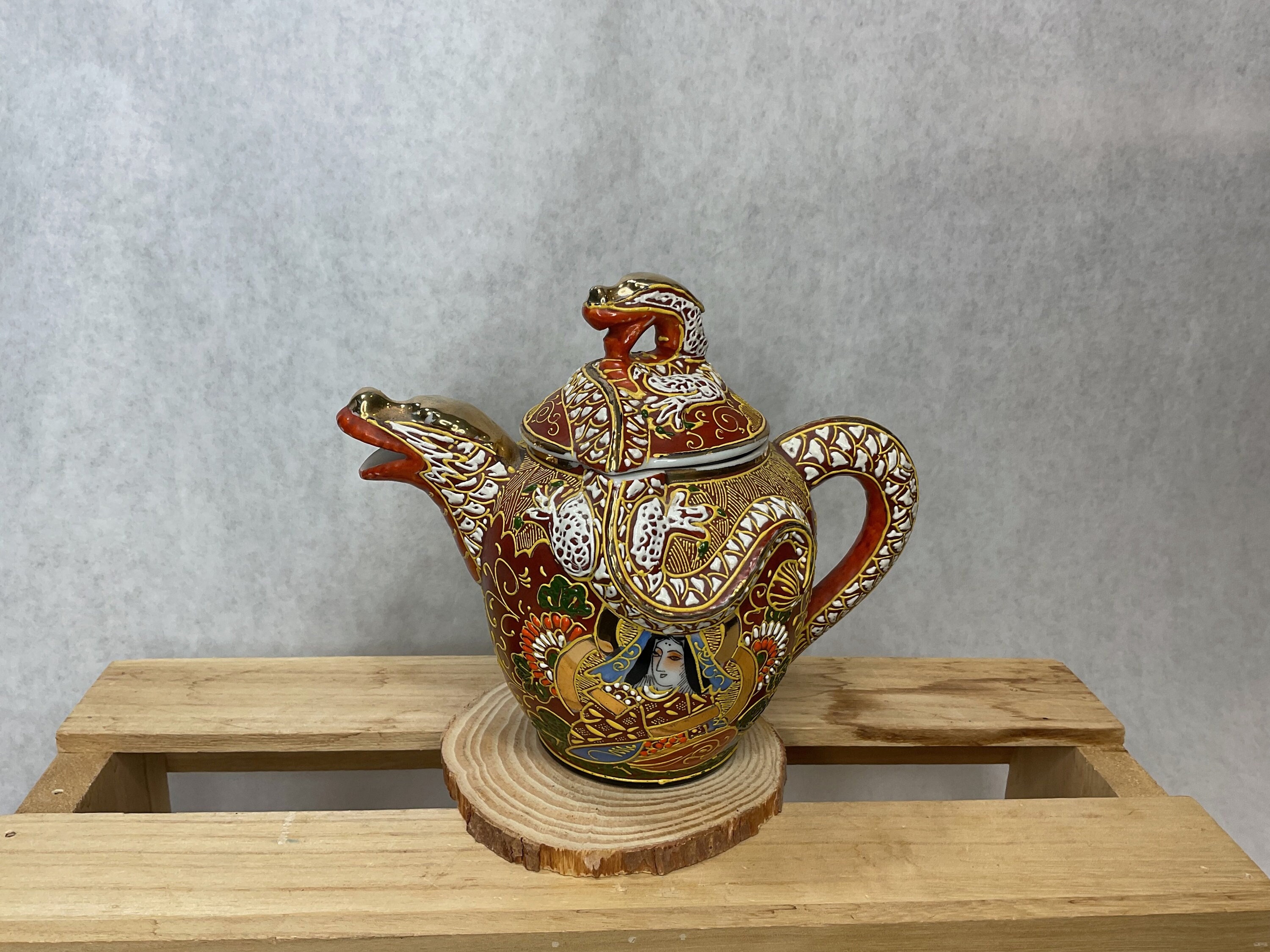 お値下げ❣️中国の古い器　動物いっぱい！可愛い　ドラゴン　ヴィンテージ Kutani Dragon - Etsy