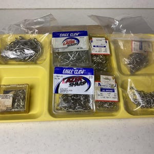 Randon Collection of Vintage Eagle Claw Lazer Sharp Hooks and Other Brands