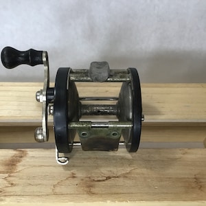 Vintage Pflueger 1878 Golden West Fishing Reel