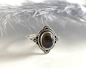 Genuine Labradorite 925 Silver Ring Filigree Modern Ring Engagement Ring for Women